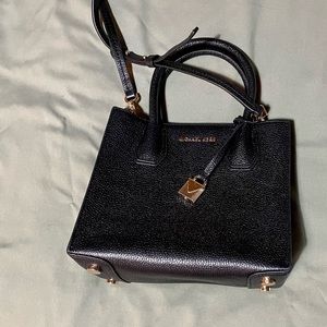 MOVING SALE LOWEST PRICE Michael Kors bag